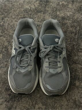 New Balance Gray Mesh and Suede Running Sneakers